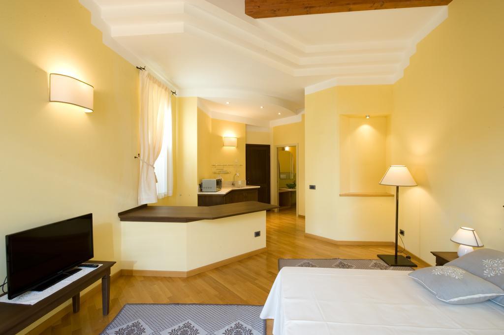Piazza Azuni 18 Guest House Sassari Room photo